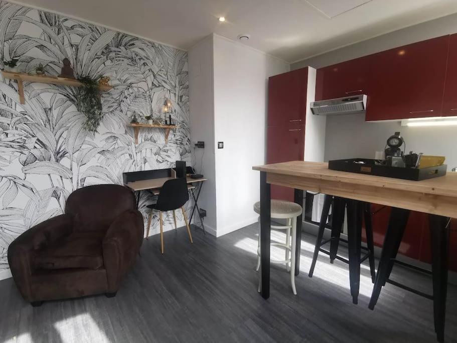 Apartment Le Bouda Avec Un Balcon Vue Sur La Republique *